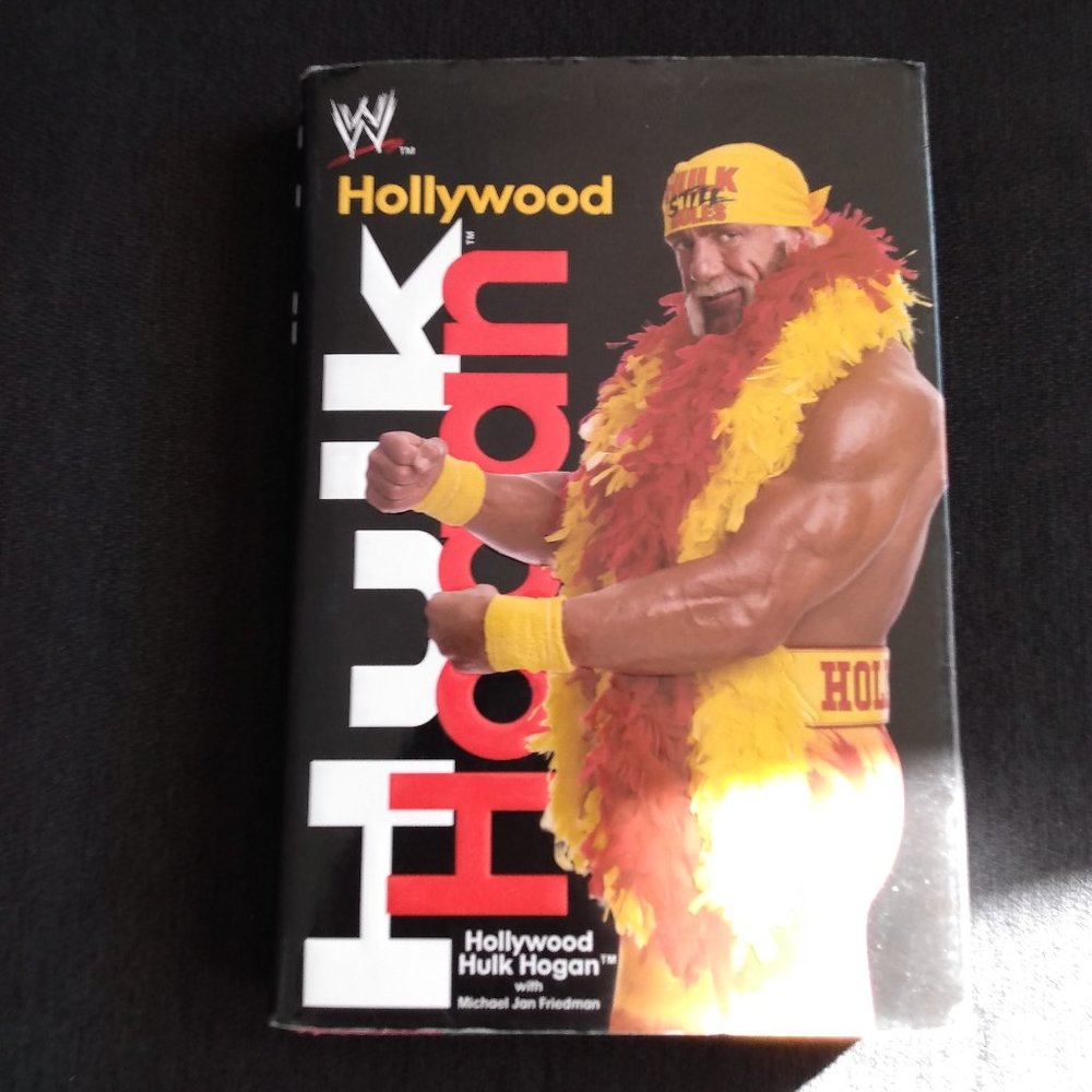 WWE Wrestling Hollywood Hulk Hogan Book